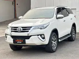 Dp 18jt.. Toyota Fortuner VRZ 2.4 A/T 2016.. eNHa garage Semarang..