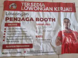 Penjaga booth ciken