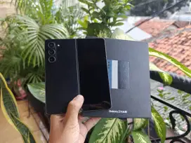 Samsung Galaxy Z Fold 5 - 12/512GB - Garansi Resmi SEIN