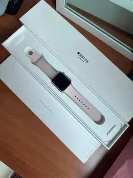 Apple Watch Series 3, 38mm, Gold Aluminium Case with Pink Sand SB