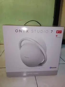 Harman kardon onyx studio 7