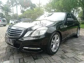 Mercedes-Benz E300 2011 Bensin