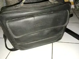 Tas kerja kulit