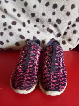 Jual sepatu skechers