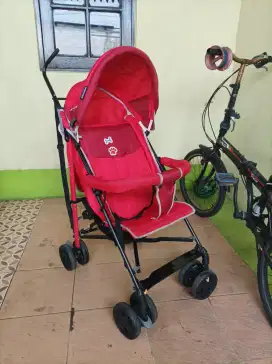 Stoler Babydoes merah