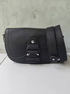 BUC Tas Christian Dior Hitam