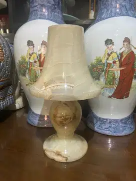 Kap Lampu Onix Marmer