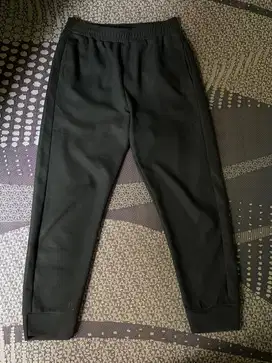 Celana jogger hitam waffle