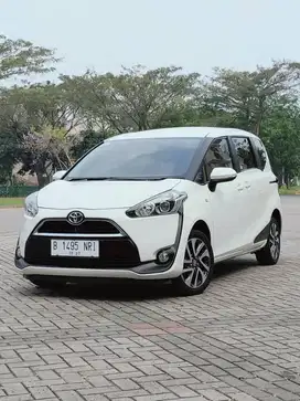 TOYOTA SIENTA V MANUAL 2017 - DP 10JT