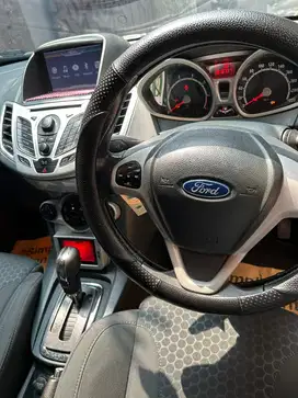 Ford Fiesta 1.6 Type S (2011) | Warna Antik (Maroon)