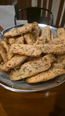 Asisten masak Wanita dan asisten utk snack Wanita berpengalaman