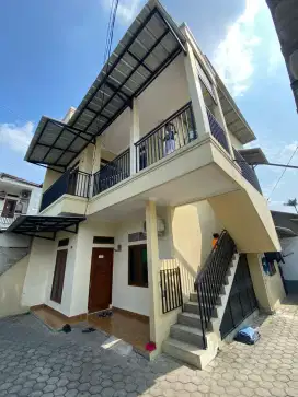 Kontrakan rumah 2 kamar, dkt stasiun pondok ranji
