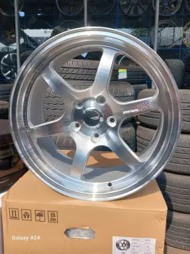 Advan rgd2 ring 17 lebar 7,5 pcd 5x114,3 ET 40 innova hrv