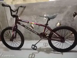 Sepedah BMX uk 22