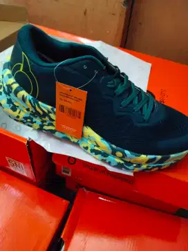 Sepatu Ortuseight Hyperblast Sacramento