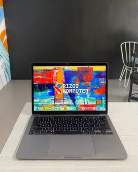 MacBook Pro Touchbar M2 2022
