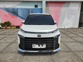 Voxy All New 2.0 AT 2022