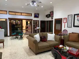 Dijual Rumah Dharmahusada Utara II, Surabaya