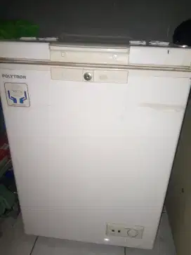 Freezer box Polytron ukuran 100L