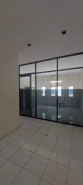 Dijual/Disewakan Ruko 3,5 Lantai Di Taman Sari Jakarta Barat