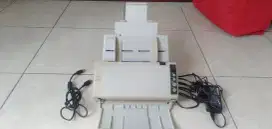 Scanner otomatis outo merek Fujitsu FI-6110,