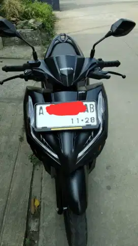 VARIO ISS KEYLESS 125CC TAHUN 2023 BULAN 11 KM 300 PAJAK ON