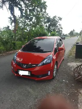 Bismillah Jual Mobil Jazz 2013 matic Merah Posisi Nagan Raya