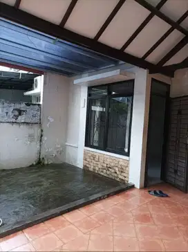 Jual Rumagh lingkunagn nyaman one gate BSD tangerang selatan