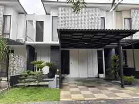 Rumah Modern Dengan Taman Indoor Discovery Bintaro Jaya, 16797
