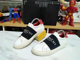 Sepatu Casual Italy Paris Givenchy Slip on