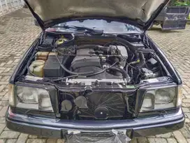 Mercedes-Benz E220 1997 Bensin