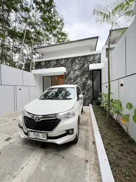 Rumah Mewah Limasan Modern Siap Huni Tanah Luas Jakal km 13