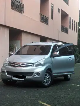 Toyota Avanza G 1.3 AT silver 2015