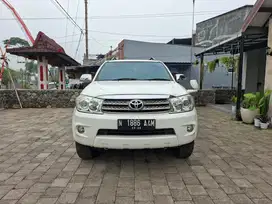 Toyota Fortuner G Diesel Matic 2011 low km