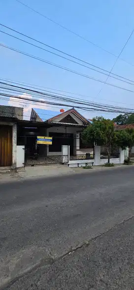 Rumah Strategis di Jalan Kalilicin 1,7 Km dari Tol Sawangan