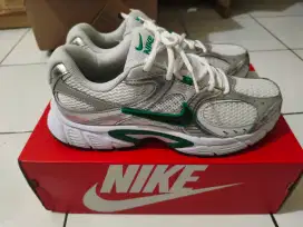 DIJUAL Nike v5 Rnr Original Planet sports BNIB