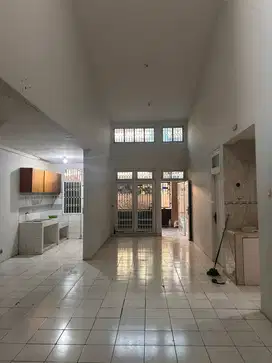 Disewa rumah minimal 2 tahun siap huni bebas banjir di citra 5