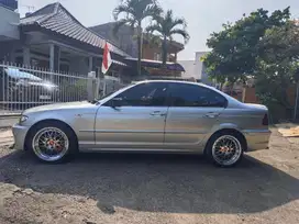 BMW 318i 2003 Bensin