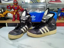 Sepatu Adidas Metro Vintage size 44