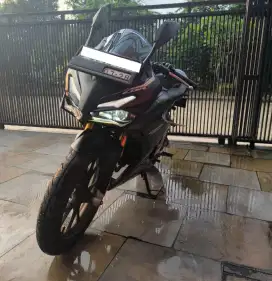 CBR 150R 2023 Hitam