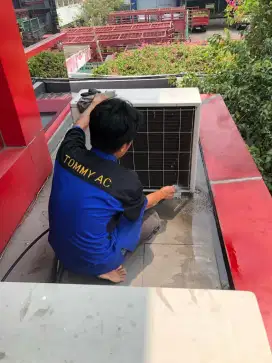 Panggilan jasa Bongkar pasang AC ke rumah
