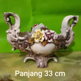 VAS ANTIK CAPODIMONTE MAWAR