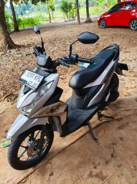 Honda Beat street tahun 2022 ss lengkap pajak plat hidup ( B kota)