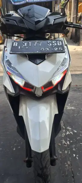 vario 150 th 2015 putih mulus bagus mesin cvt normal