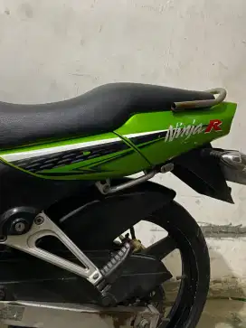 Jual motor Kawasaki ninja R 2014