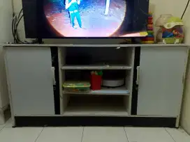 Lemari Bufet TV Bekas