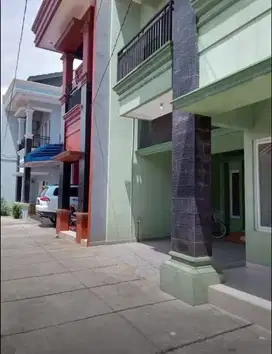 Rumah 2 Lantai di Komplek IKIP Duren Sawit