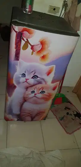 Kulkas Merk LG normal mesin masih asli