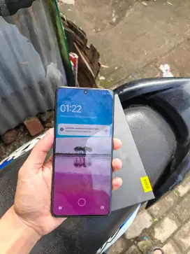 Poco F6 12/512 Fulslet