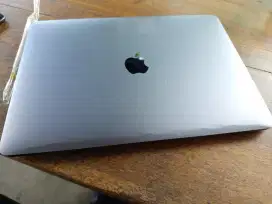 MacBook Pro 2017 non touchbar 1 TB